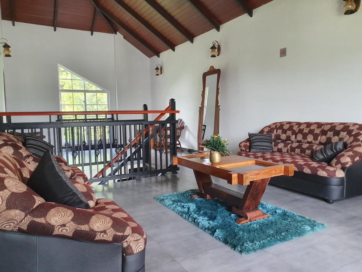 Misthill Rest - Lavish Villa ヌワラ・エリヤ エクステリア 写真